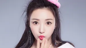 女神柳岩图片_15