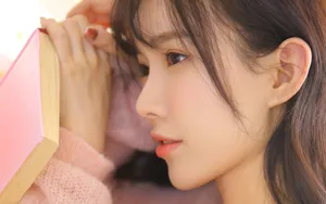 气质文艺美女大头照图片_4