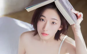 美女吊带私房写真图片_5