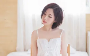 美女吊带私房写真图片_7