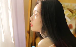 长发甜美女人私房诱惑图片壁纸_3