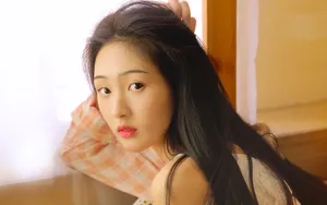 长发甜美女人私房诱惑图片壁纸_5