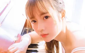 诱惑粉红吊带美女写真图片_7