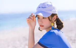 海边性感泳装美女图片壁纸_8