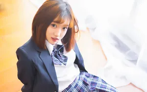 制服诱惑女学生图片壁纸