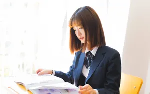 制服诱惑女学生图片壁纸_4