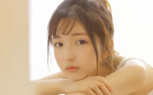 吊带清纯女生图片_10