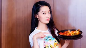 最新美女李沁壁纸_3