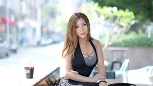 街拍性感美女图片_3