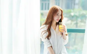 白衬衣女神私房诱人写真图片_6