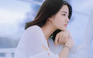 白富美美女户外图片壁纸_5