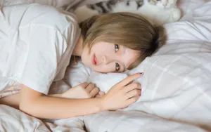 短发清新女生居家生活壁纸_5
