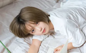 短发清新女生居家生活壁纸_6