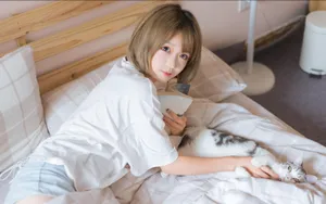 短发清新女生居家生活壁纸_9