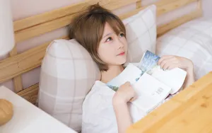 短发清新女生居家生活壁纸_10