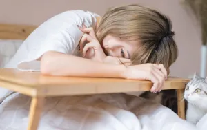 短发清新女生居家生活壁纸_11