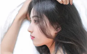 性感吊带内衣美女图片_5