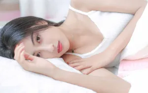 性感吊带内衣美女图片_7