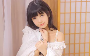 甜美女生喝牛奶图片_6