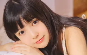 甜美女生喝牛奶图片_7