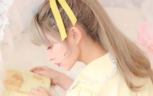 梦幻大眼美女图片壁纸_7