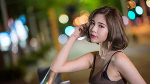 夜拍性感美女图片壁纸_5