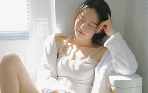 白皙水嫩性感美女私房图片壁纸_4