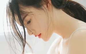 白皙水嫩性感美女私房图片壁纸_9