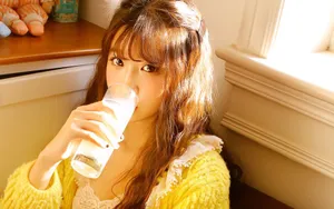 黄色美女图片_7