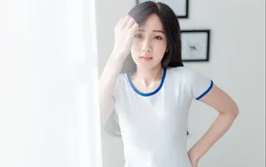 娇小大胸美女妹子图片_9