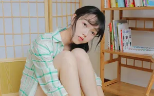 白嫩可爱美少女图片壁纸