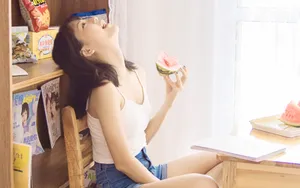 清纯吊带美女图片壁纸_3
