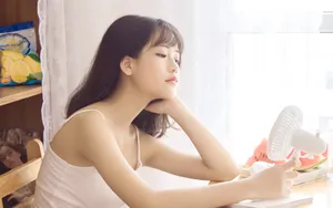 清纯吊带美女图片壁纸_8