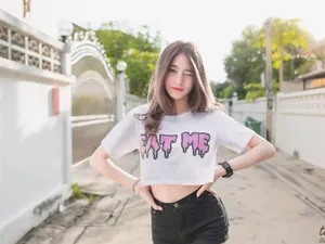 长发性感美女写真壁纸
