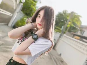 长发性感美女写真壁纸_4