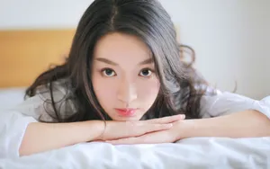 长发性感美女写真壁纸_5
