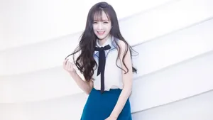 沈梦辰清纯打扮图片壁纸_5
