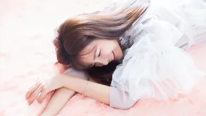沈梦辰清纯打扮图片壁纸_12