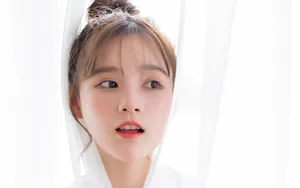 居家清纯小美女写真图片_8