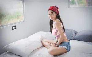 青春性感小美女图片壁纸_3