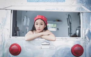 青春性感小美女图片壁纸_7