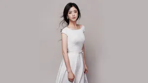 美女蒋欣桌面壁纸图片