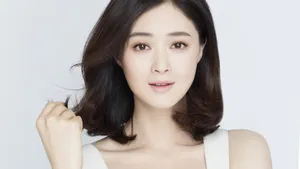 美女蒋欣桌面壁纸图片_3