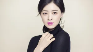 美女蒋欣桌面壁纸图片_4