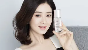 美女蒋欣桌面壁纸图片_5
