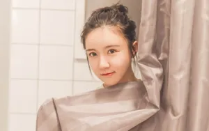 清纯美女浴室写图片壁纸_2