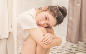 清纯美女浴室写图片壁纸_7