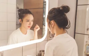 清纯美女浴室写图片壁纸_8