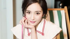 女演员杨幂最新写真壁纸_5