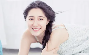 清新脱俗美女写真桌面壁纸_3